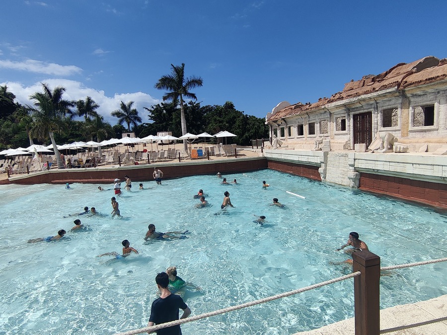 Coco Beach Pool