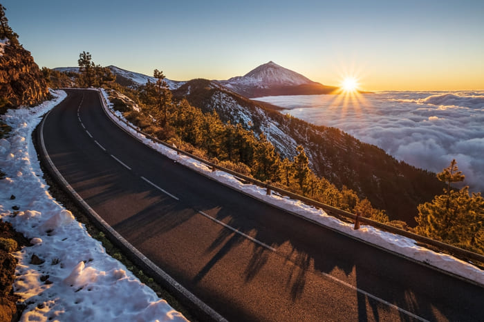 El Teide con nieves desde lejos