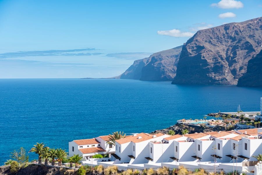 Los Gigantes Cliffs